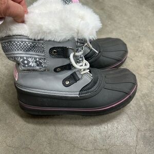 London Fog Gray and Black Kids Snow Boots